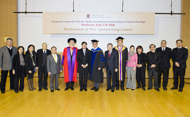 A group photo of CUHK members and representatives of Hong Kong Sanatorium & Hospital.